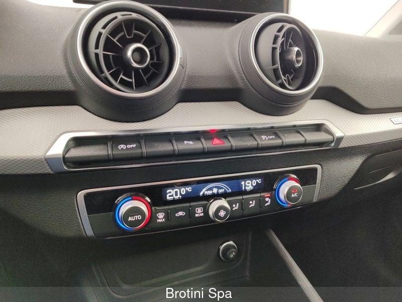 Audi Q2 Q2 35 TDI quattro S tronic Identity Black