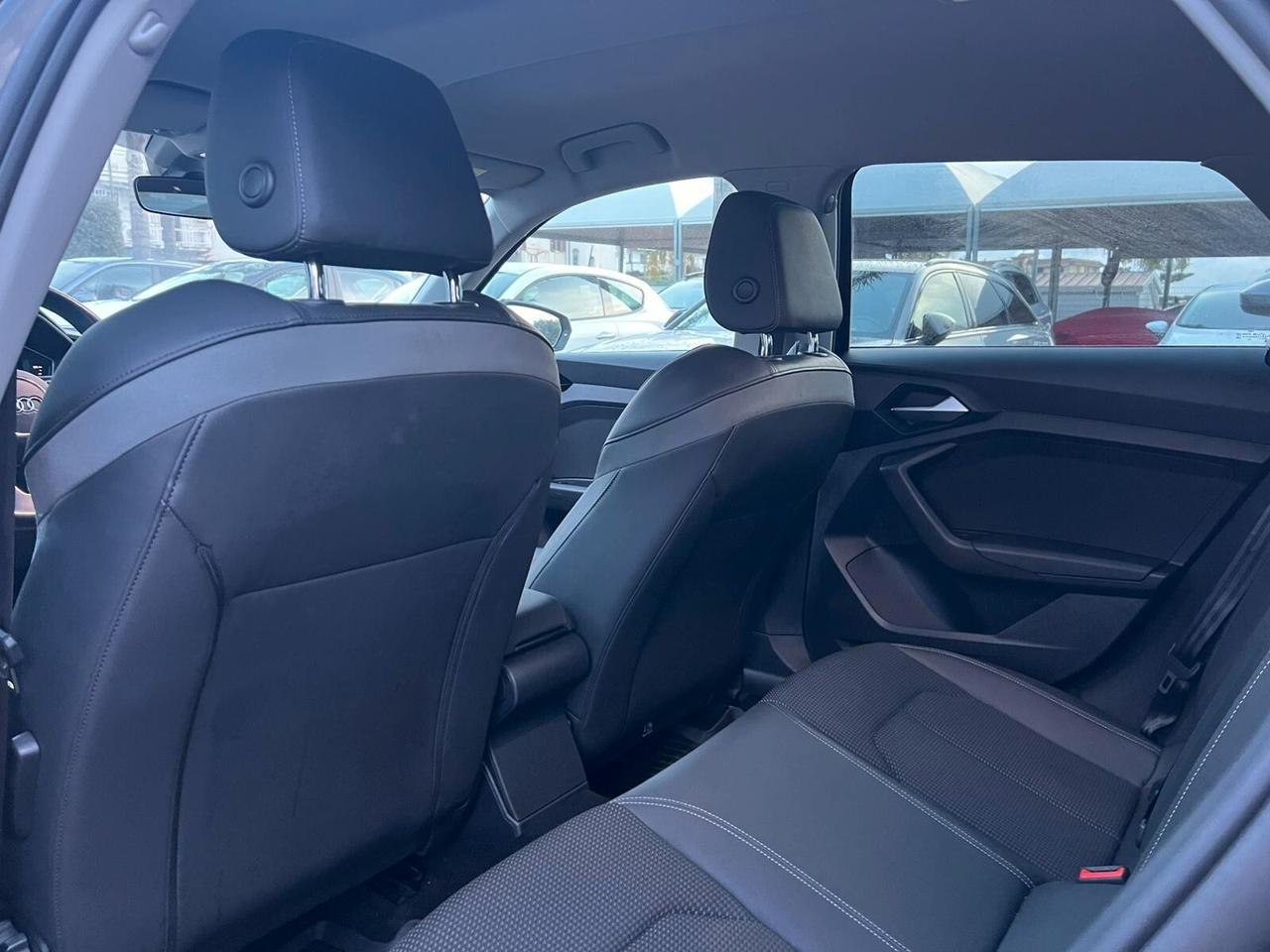 Audi A1 allstreet 30 TFSI S tronic Identity Contrast