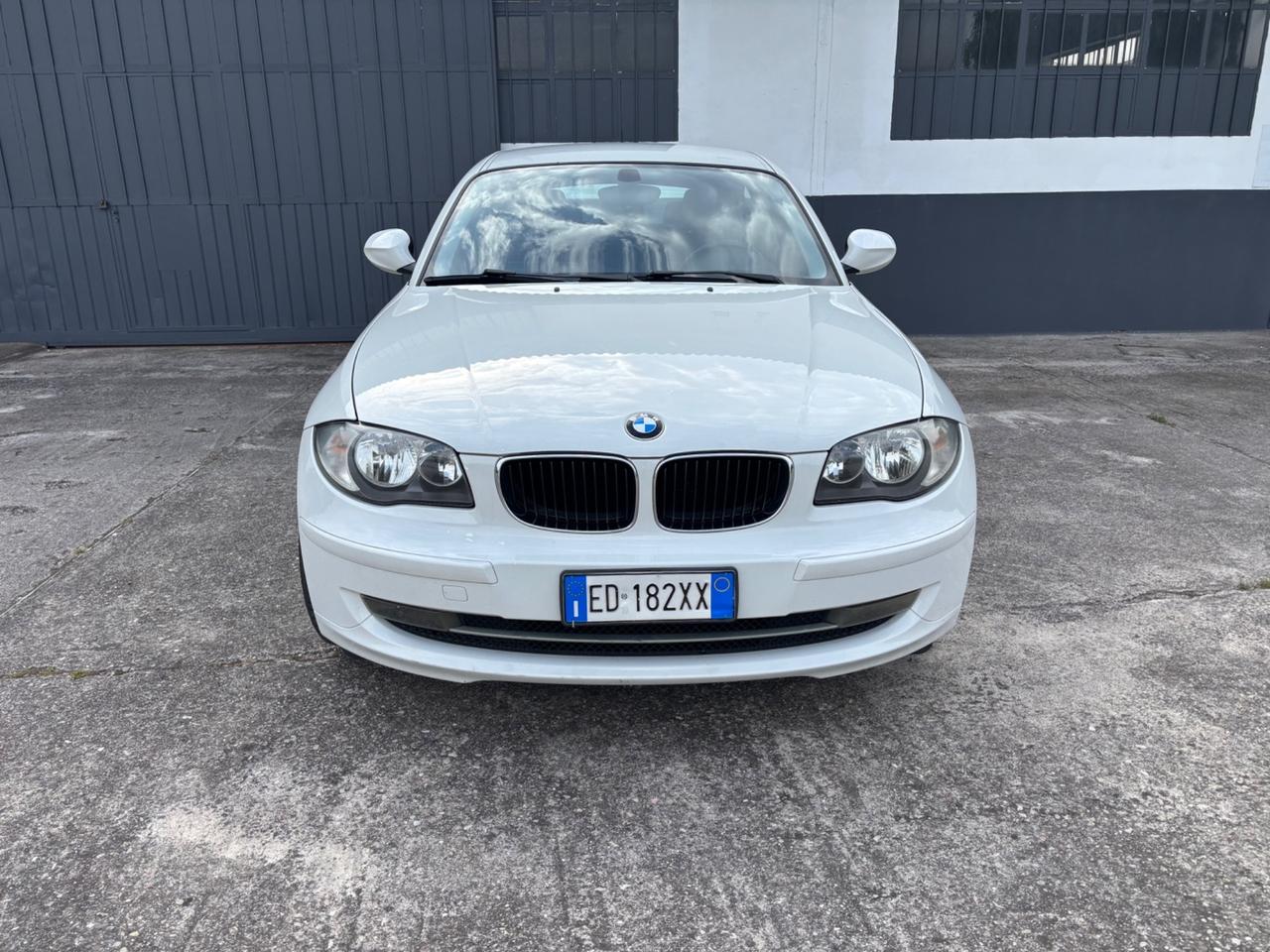 Bmw serie1 118d. 2.0D Garanzia 12 mesi