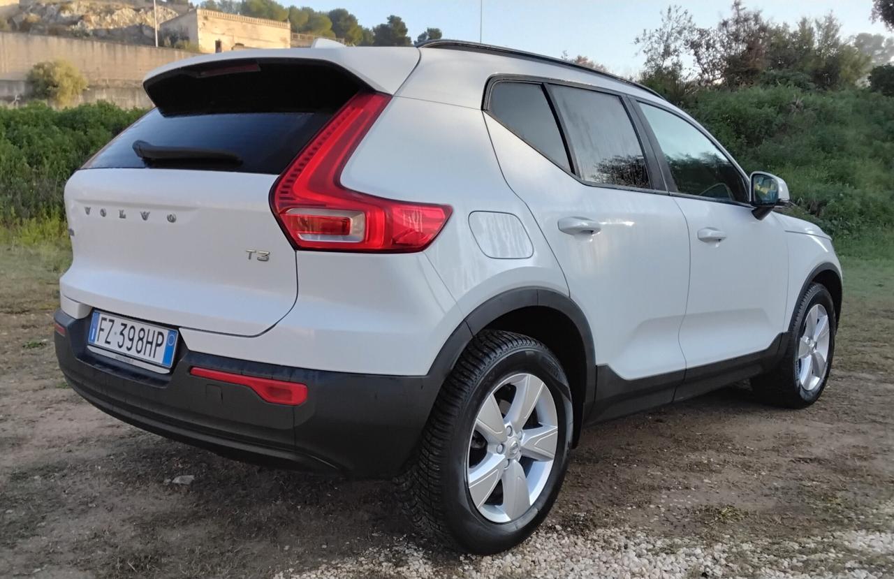 Volvo XC40 T3 Momentum