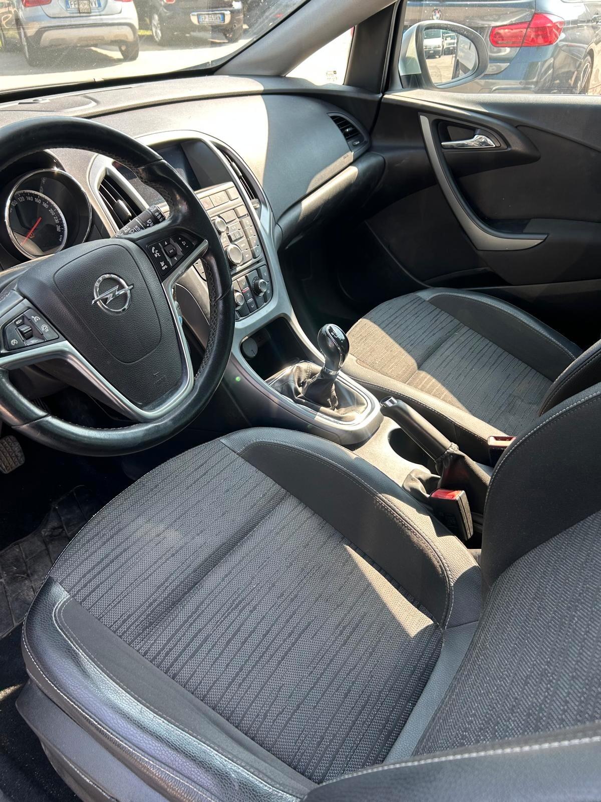 Opel Astra 1.4 Turbo 140CV Sports Tourer GPL Tech Cosmo OK NEO PATENTATI