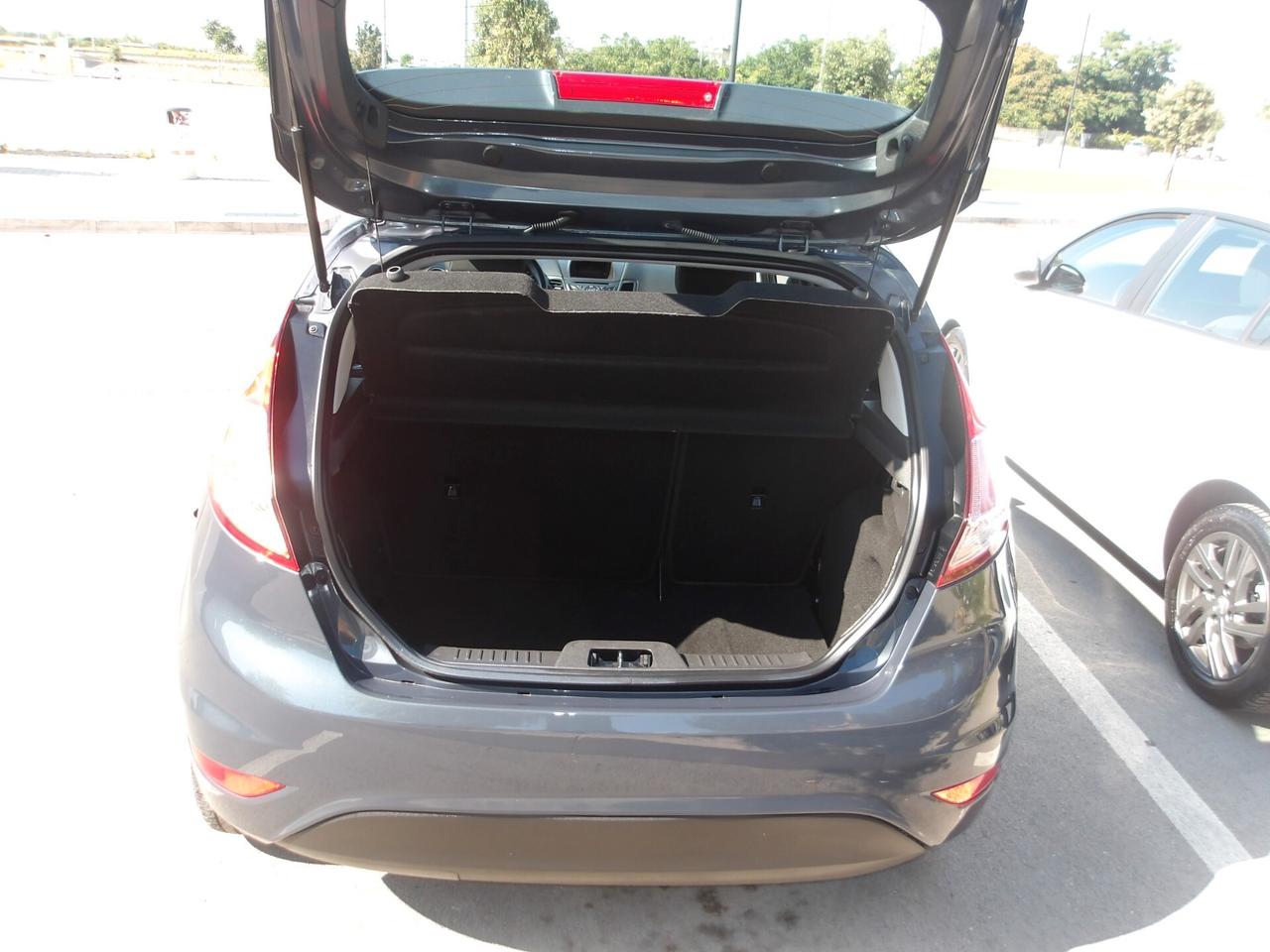 FORD FIESTA 1.2 BENZ-GARANZIA FULL-2015