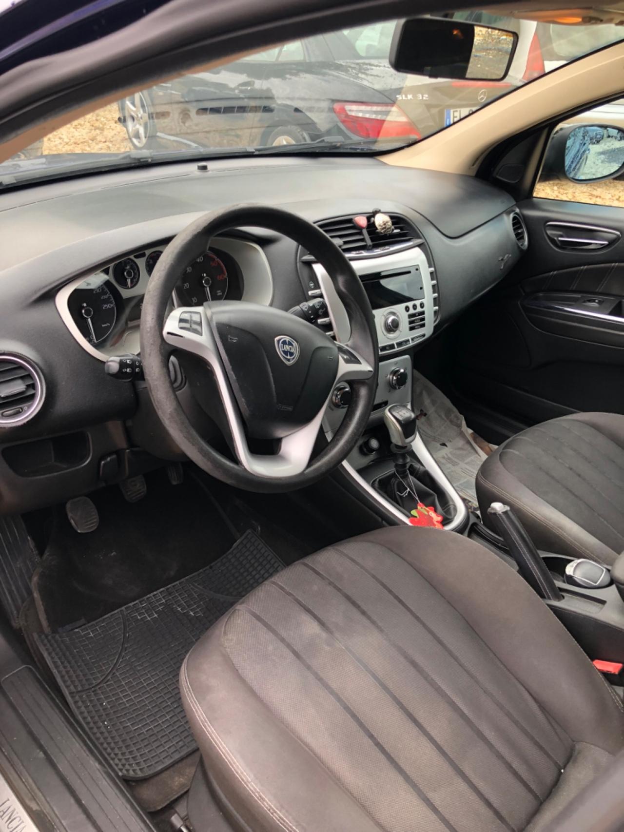 Lancia Delta 1.6 MJT DPF Platino