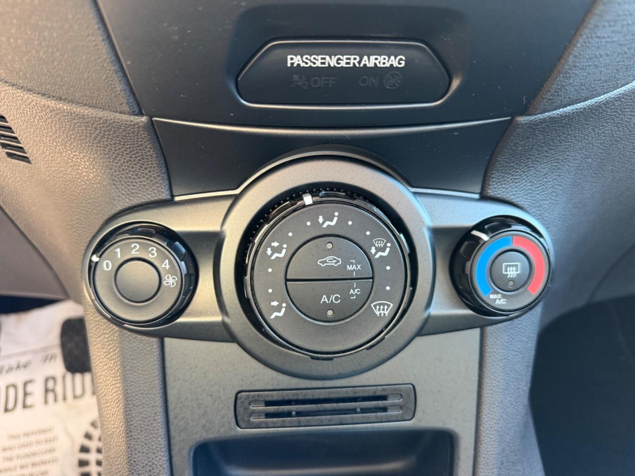 Ford Fiesta 1.4 GPL Neopatentati