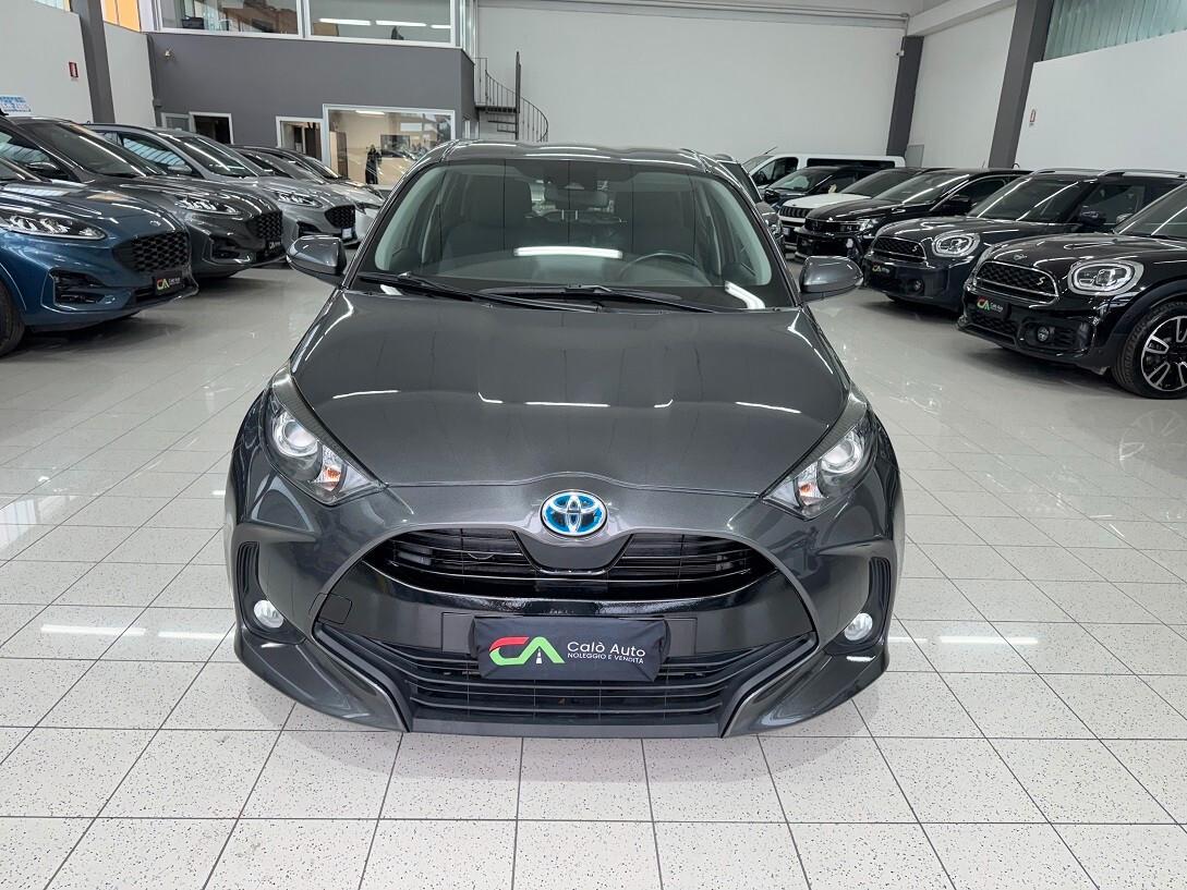 Yaris 1.5Hybrid Busines NAVI TELECAMERA BELLA