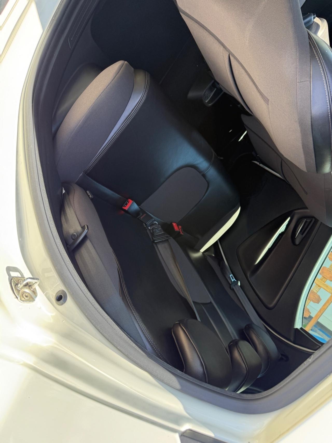 Lancia Ypsilon 0.9 TwinAir 85 CV Cambio Automatico