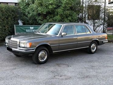 Mercedes-Benz 450 SEL 6.9 + Targhe Nere