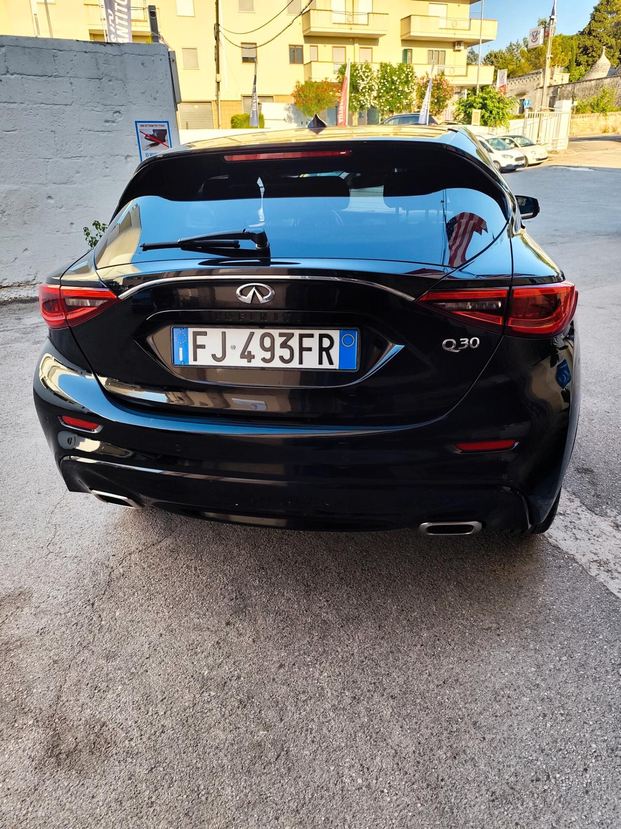 Infiniti Q30 1.5 diesel DCT Business Executive