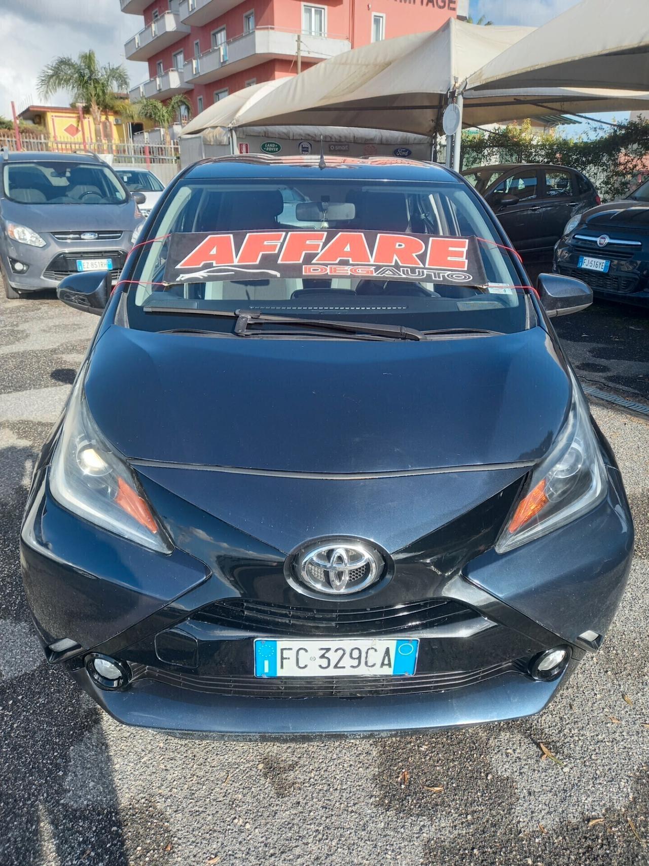 Toyota Aygo 1.0 x-cool 69cv 5 porte Full 2016