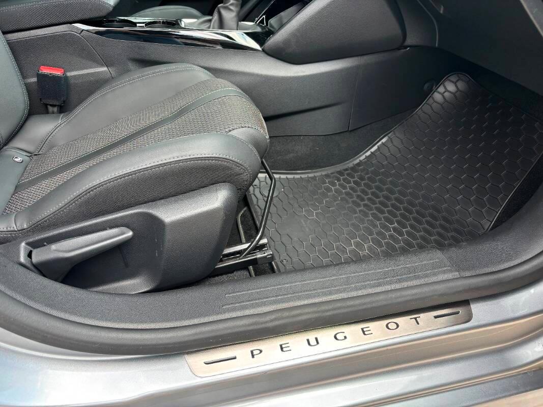 Peugeot 208 1.2 puretech GT s&s 100cv