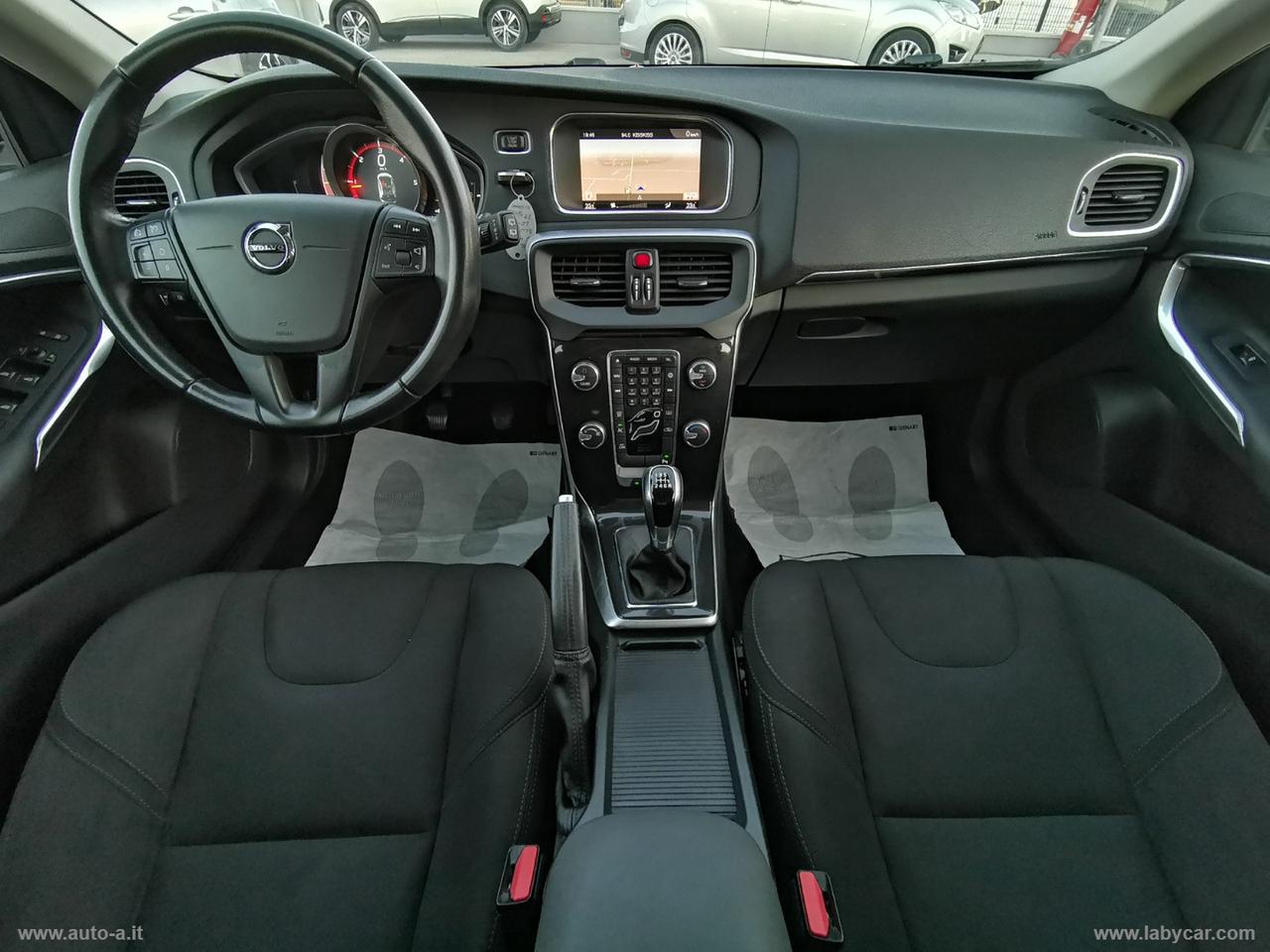 VOLVO V40 D2 Kinetic