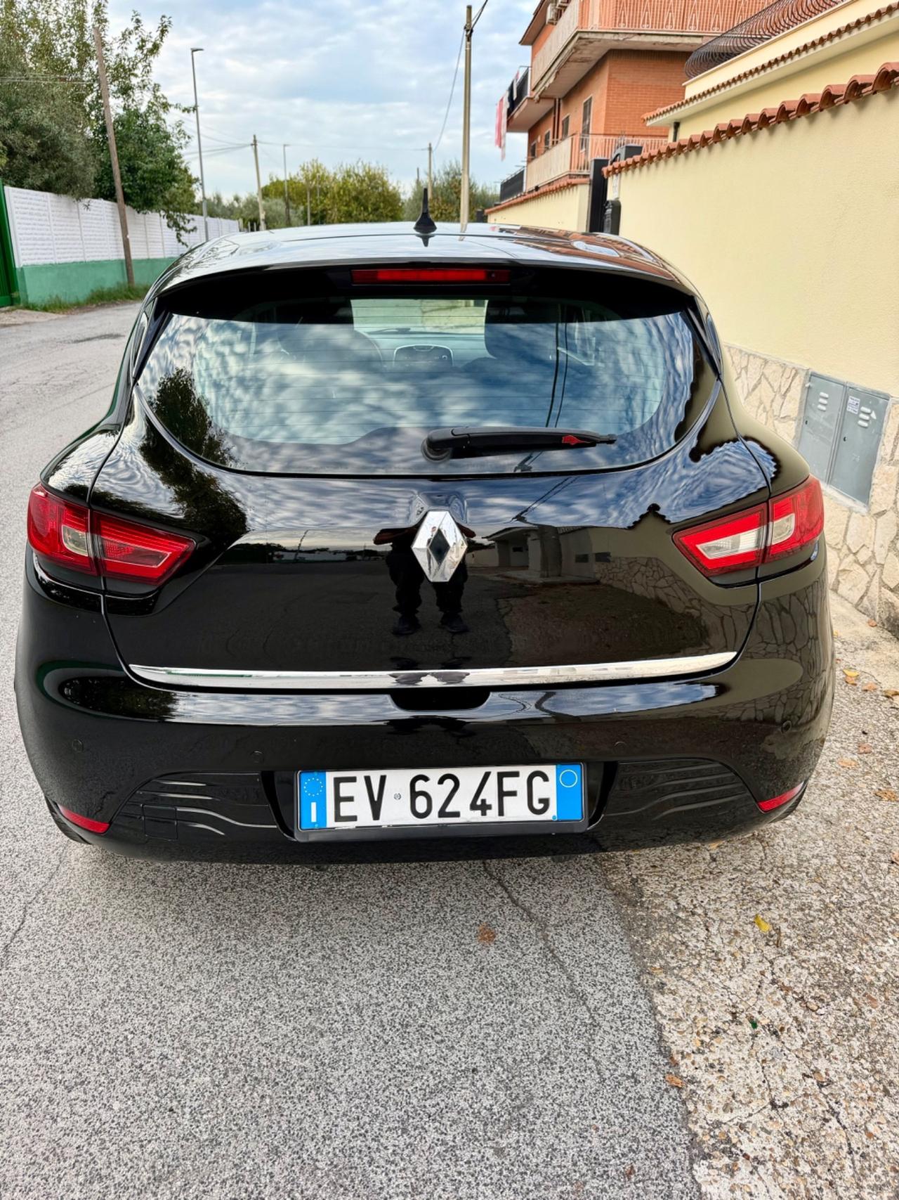 Renault Clio 1.5 dCi 8V 75CV Start&Stop 5 porte Duel