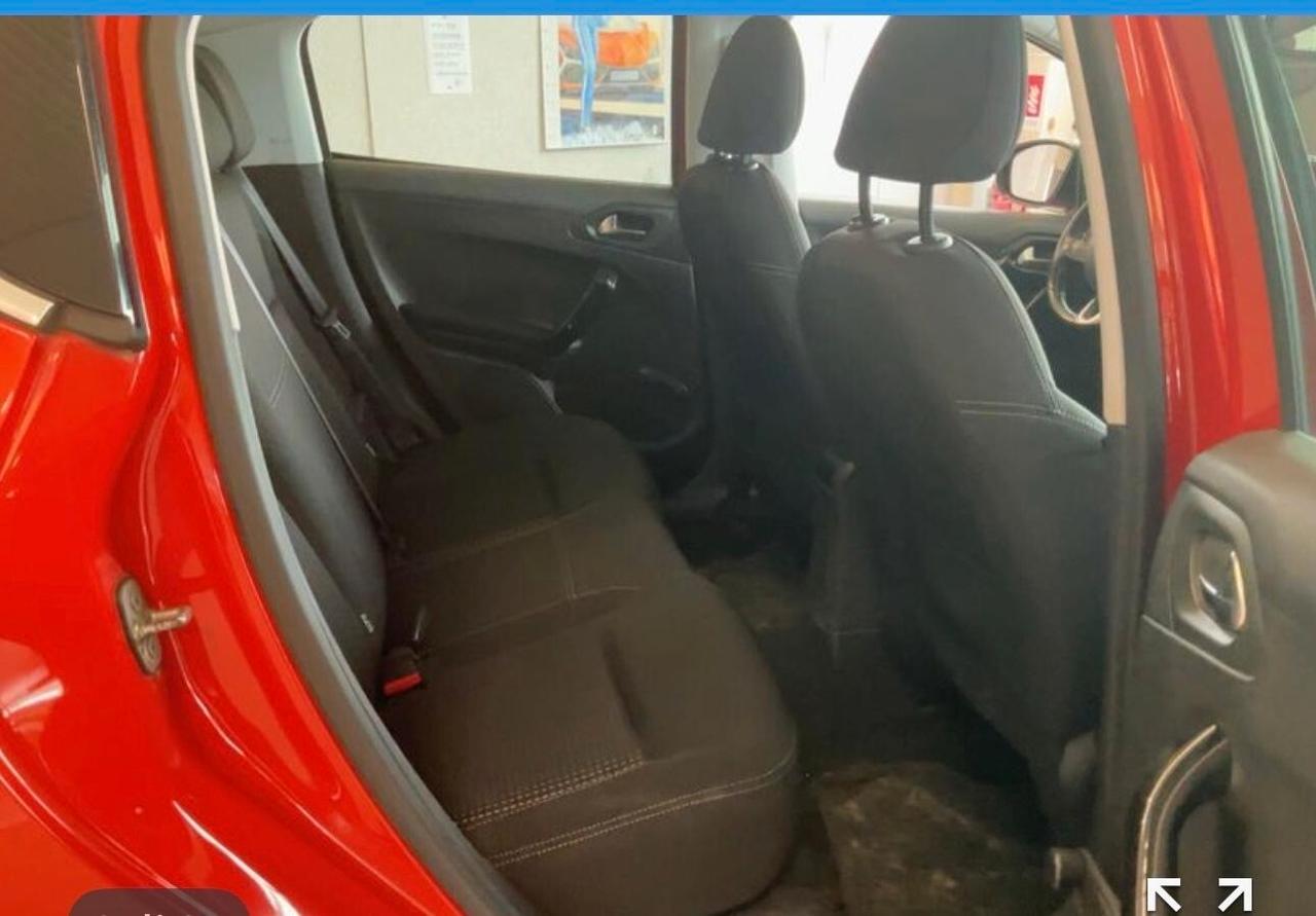 Peugeot 208 PureTech 82 5 porte Allure