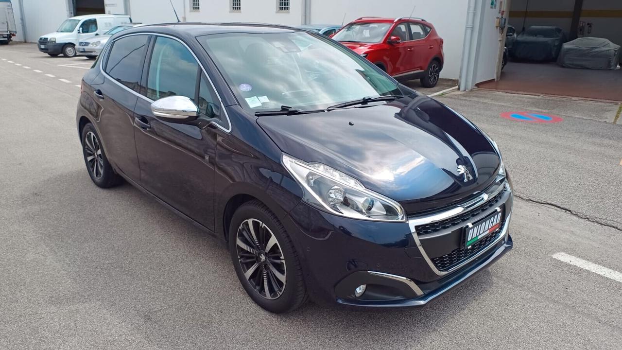 Peugeot 208 PureTech 82 5 porte Allure