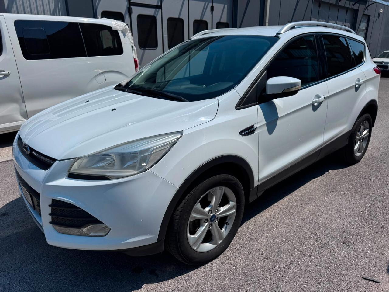 Ford Kuga 2.0 TDCI 140 CV 2WD Titanium