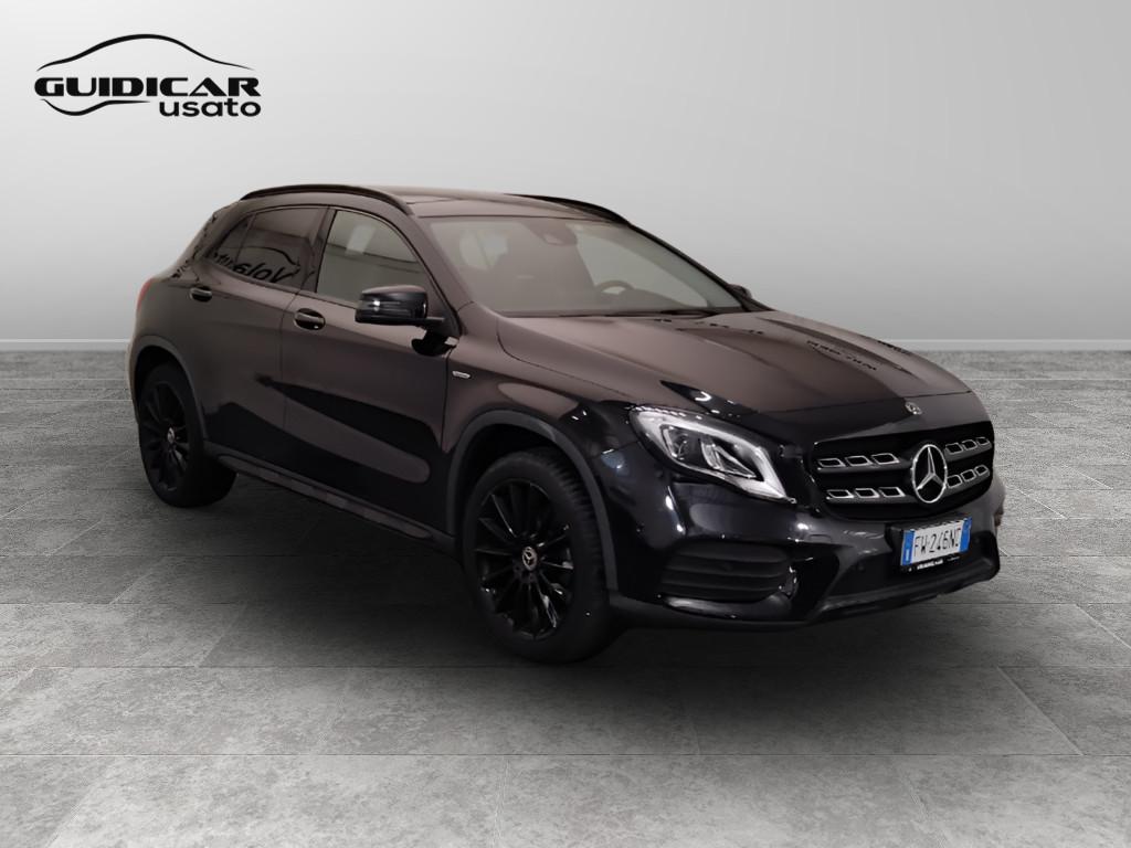 Mercedes-Benz GLA-X156 2017 - GLA 200 d Night Edition auto
