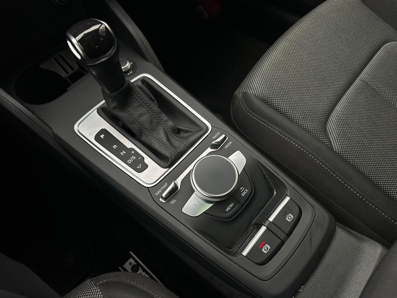 Audi Q2 30 TDI S tronic Admired - Tetto apribile , Virtual Cockpit