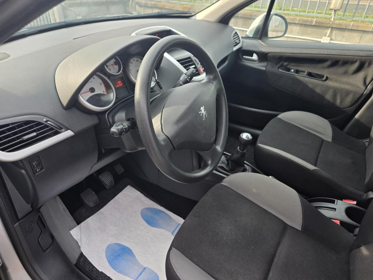 Peugeot 207 1.6 HDi 90CV 5p. XS