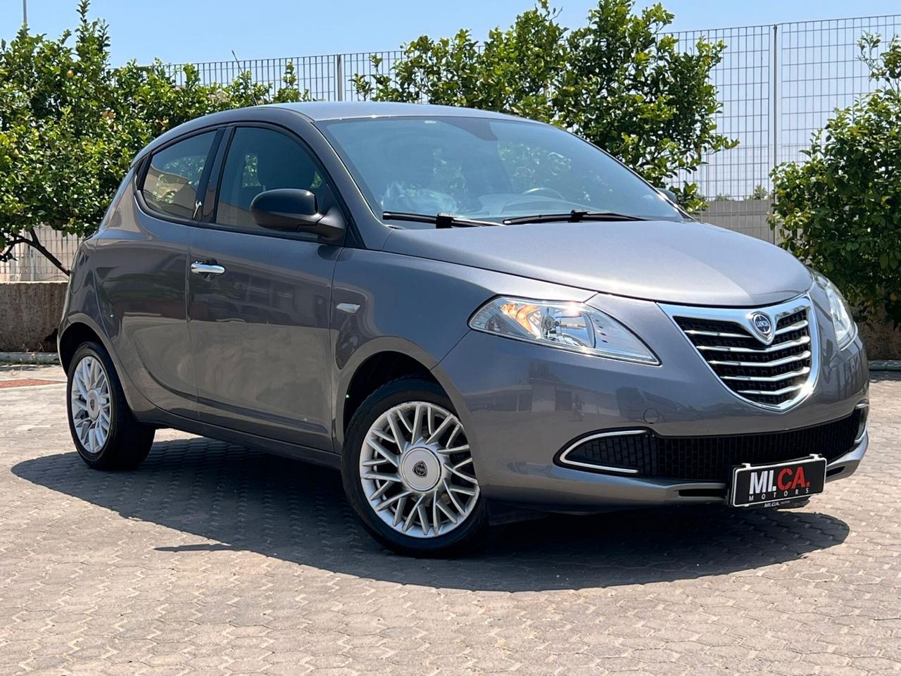 Lancia Ypsilon 1.3 MJT 16V 95 CV 5 porte S&S Silver