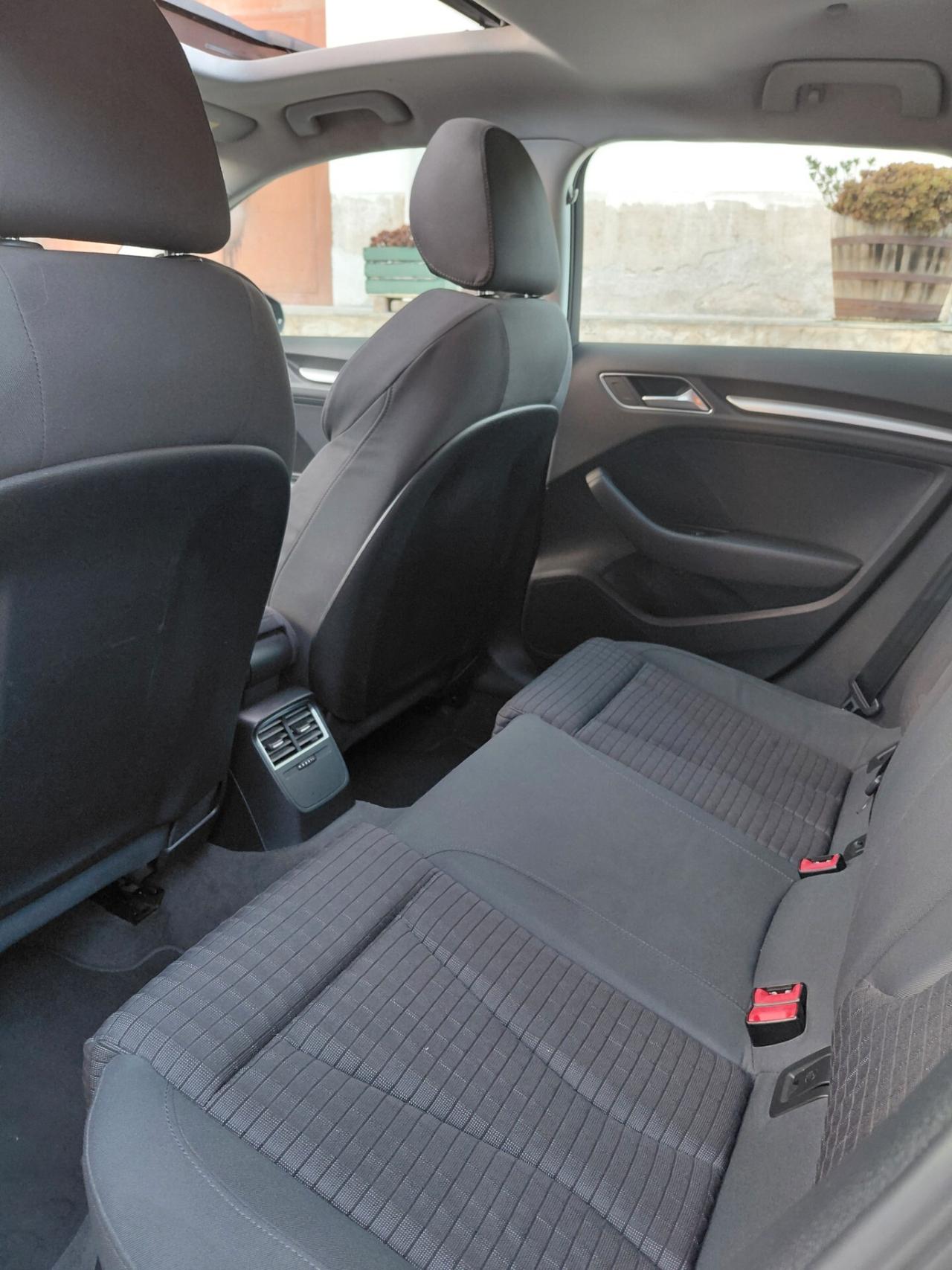 Audi A3 SPB 2.0 TDI 150 CV clean diesel Ambiente