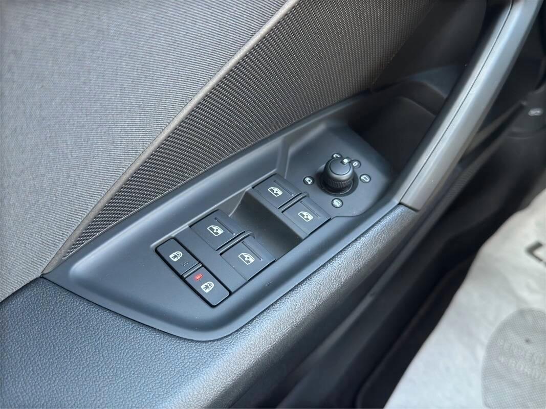 Audi A3 Sportback 30 1.0 tfsi mhev Business AUTOMATICA E CARPLAY