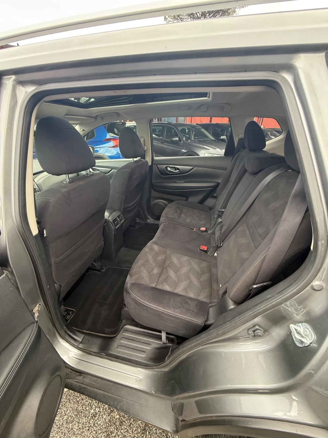 X-Trail 1.6 dCi 2WD Tekna-80 mila km -7 posti-rate