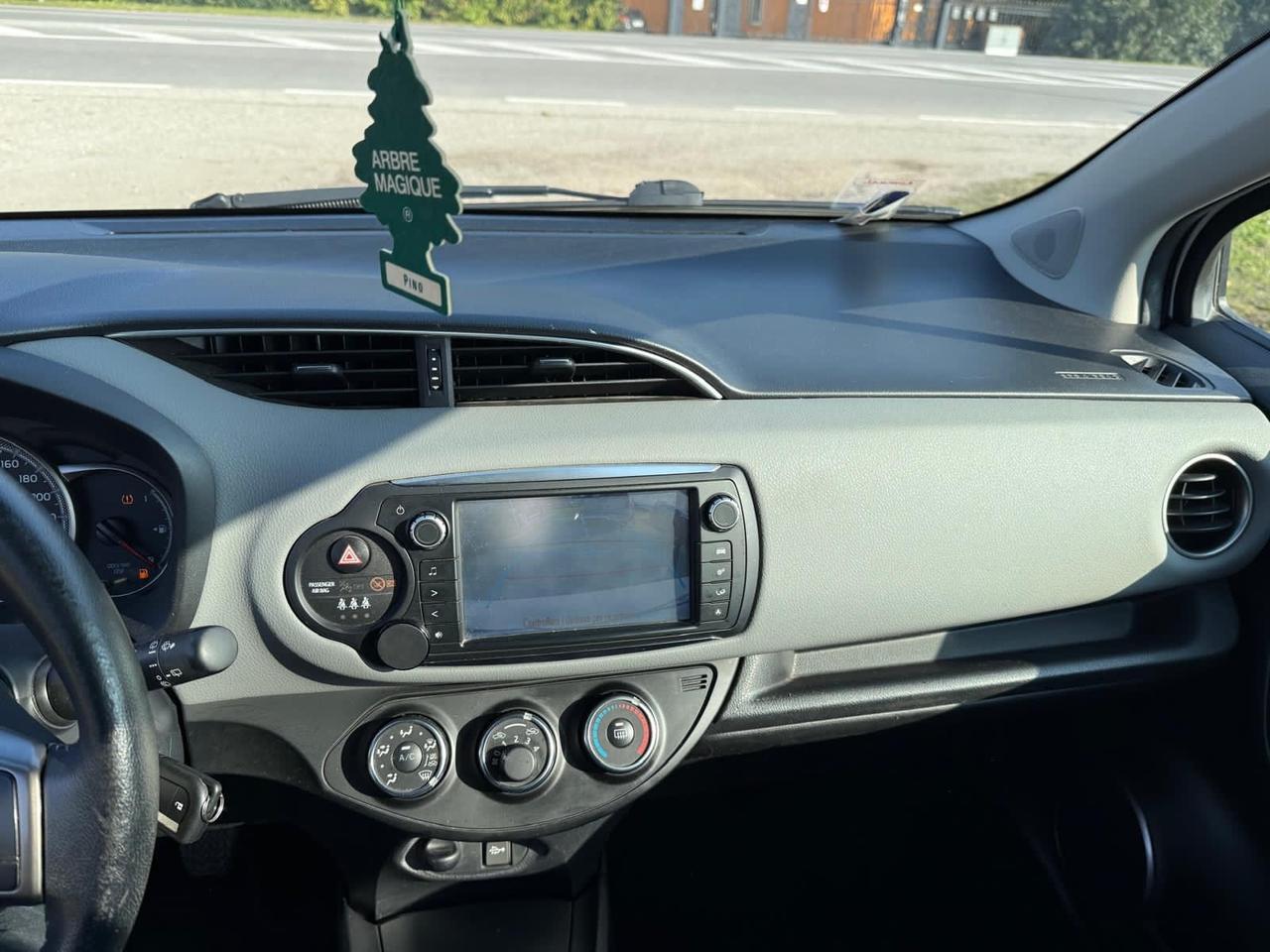 Toyota Yaris 1.0 5 porte Lounge