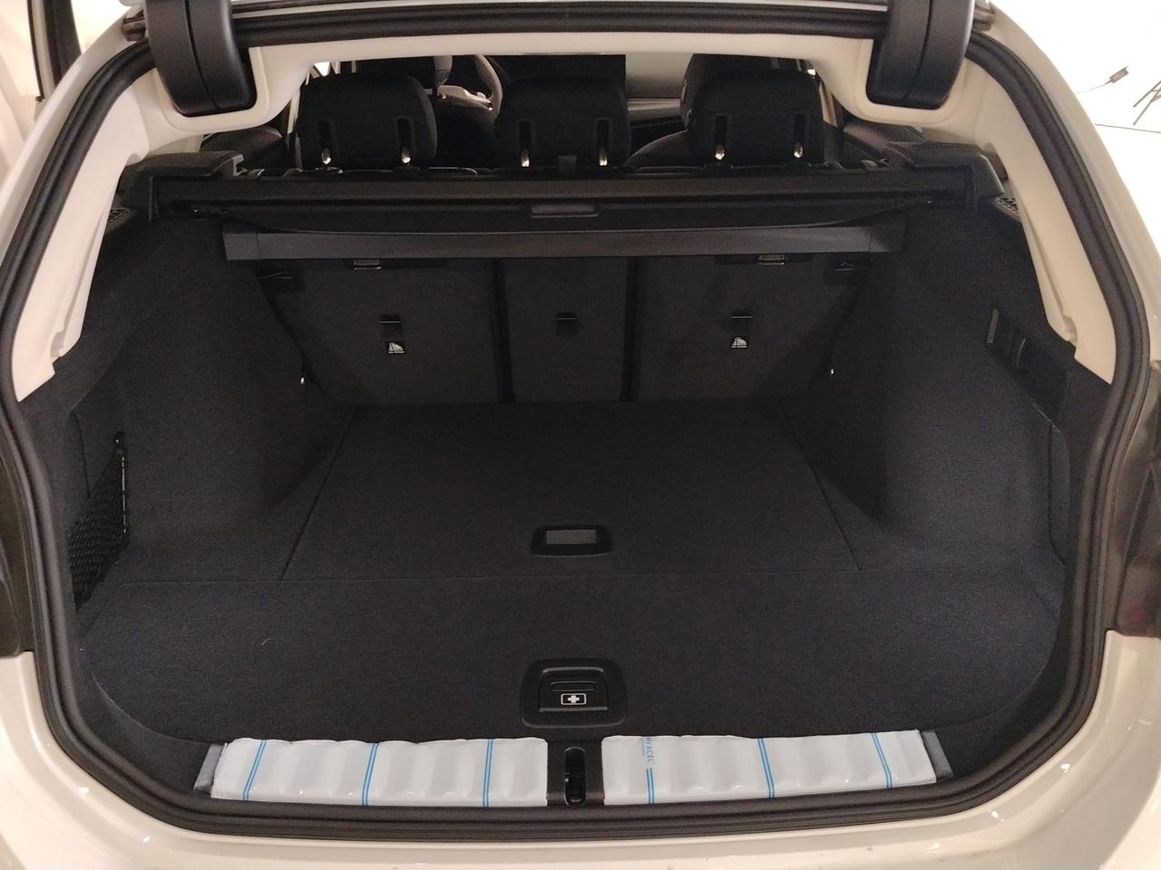 BMW Serie 3 318d Touring 48V