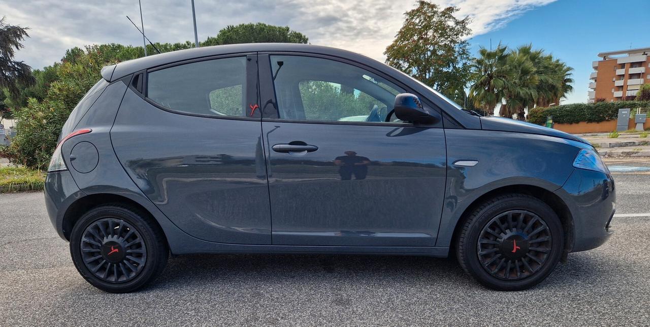Lancia Ypsilon 1.2 69 CV 5 porte GPL Ecochic Elefantino