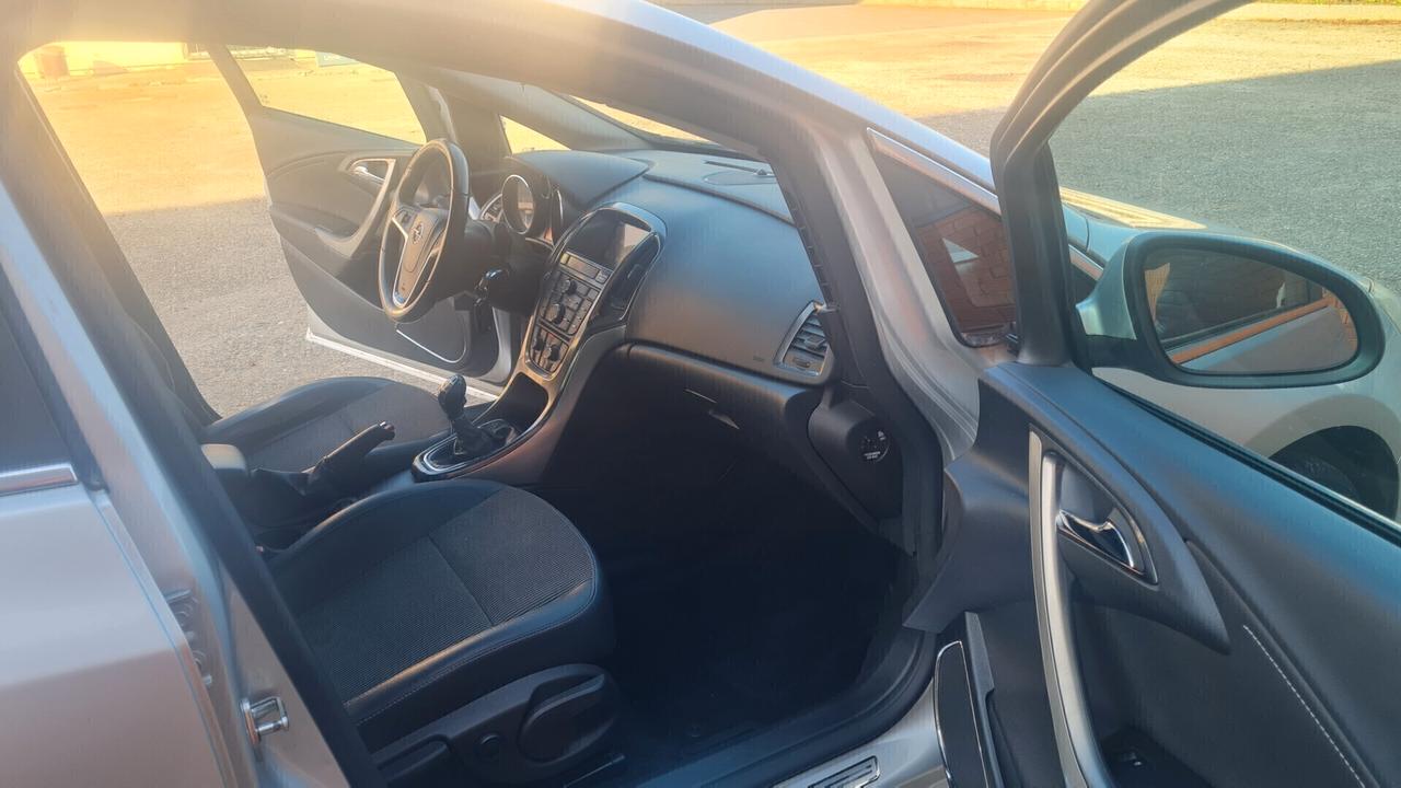 Opel Astra 1.7 CDTI 110CV Sports Tourer Cosmo
