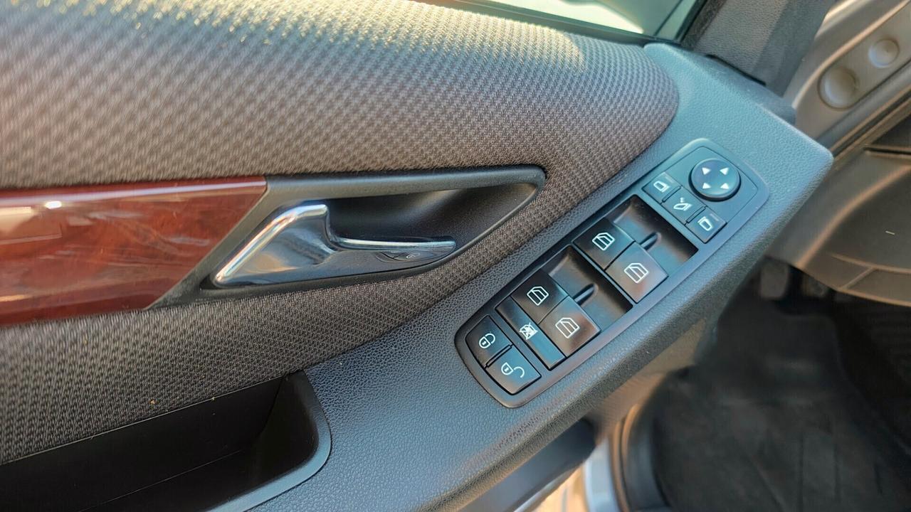 Mercedes A160 Benzina – Tagliandata, Gomme Nuove, Garanzia 12 Mesi