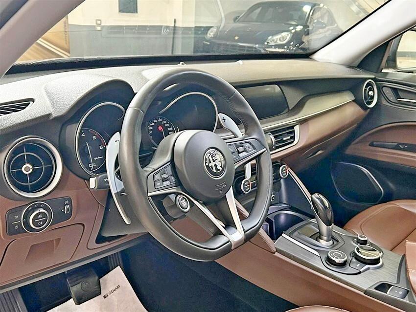 Alfa Romeo Stelvio 2.2 Turbodiesel 210 CV AT8 Q4 Executive