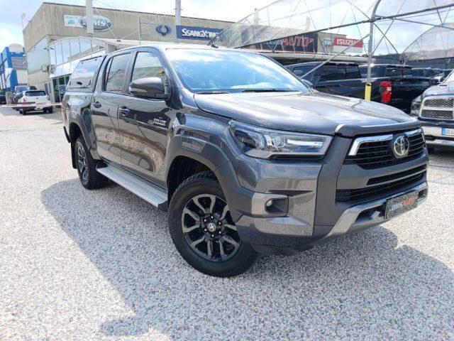 TOYOTA Hilux 2.8 D A/T 4WD 4 porte Double Cab Invincible N1