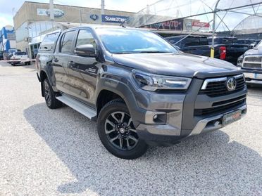 TOYOTA Hilux 2.8 D A/T 4WD 4 porte Double Cab Invincible N1