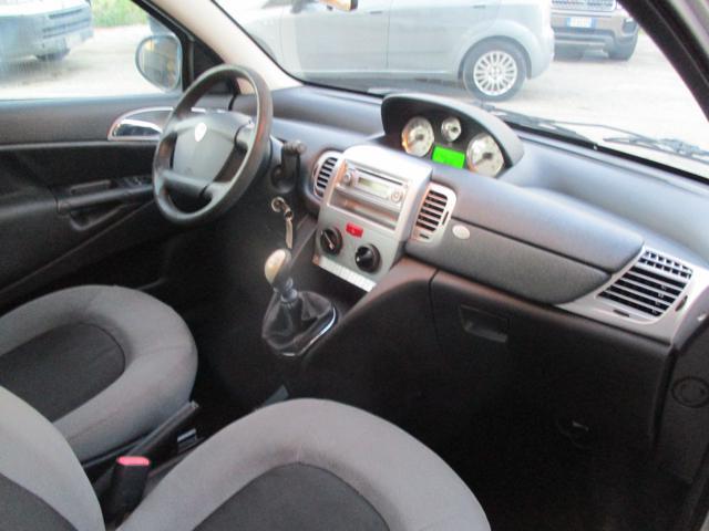 LANCIA Ypsilon 1.2 69 CV Diva