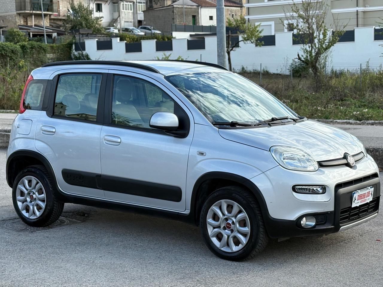 Fiat Panda 4x4 1.3 MJT 75 CV TREKKING FULL OPT