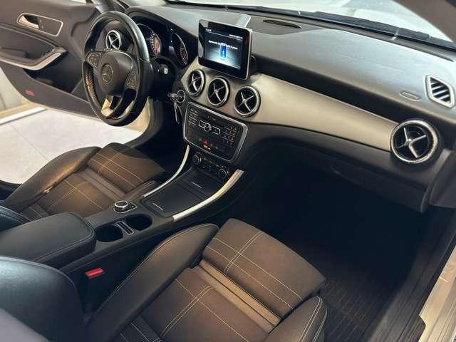 Mercedes-Benz CLA 200 Shooting Brake d (cdi) Premium 4matic AMG