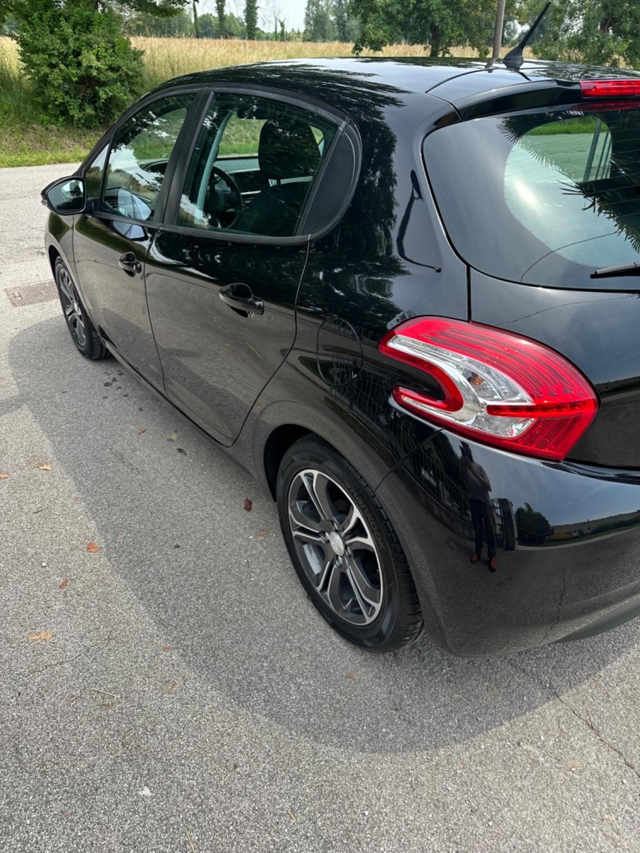 Peugeot 208 PureTech 82 5 porte Access