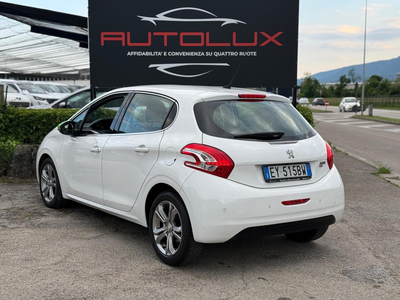 Peugeot 208 1.6 e-HDi 92 OK NEOPATENTATI5 porte Allure