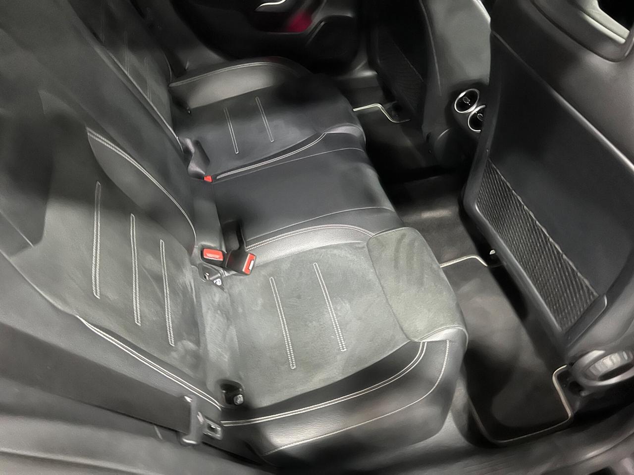 Mercedes Benz A200d Premium AMG Edition 150 cv