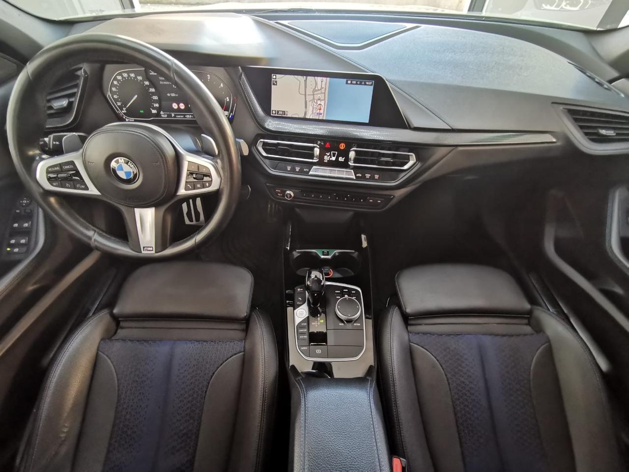 Bmw 118 118d 5p. Msport