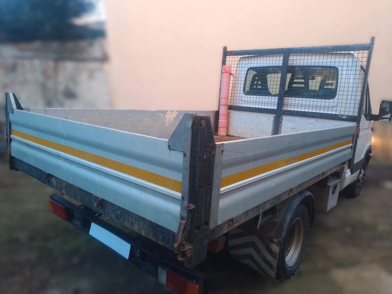 IVECO DAILY 35C11A DEL 2002 CON 140.000 KM