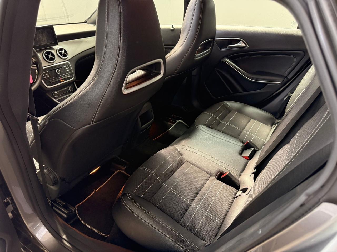 Mercedes-benz CLA 200 CLA 200 d Automatic Shooting Brake AMG Line Premium Plus