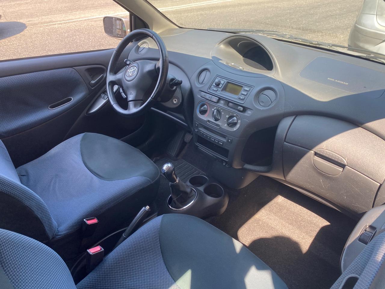 Toyota Yaris 1.0i 16V cat 3 porte Sol