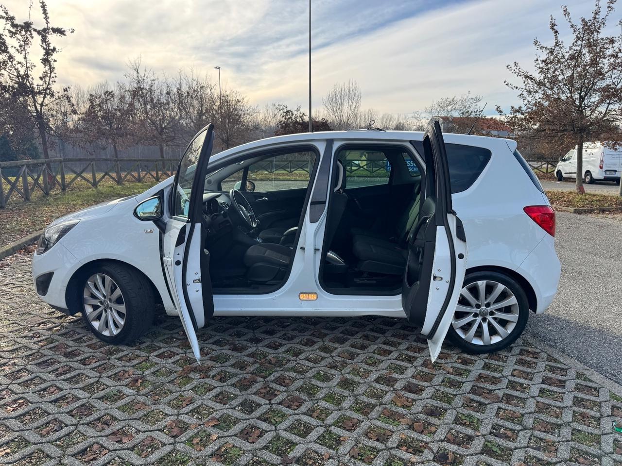 Opel Meriva 1.7 CDTI 110CV b-color Panoramic