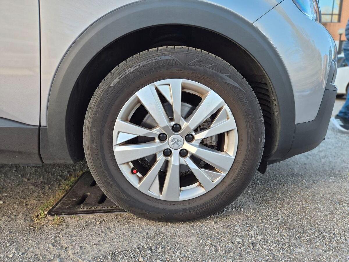 Peugeot 3008 1.5 bluehdi Business s&s 130cv