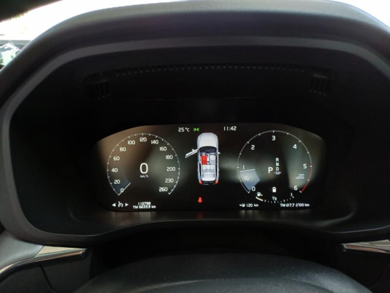 VOLVO XC60 B4 D AWD Geartronic Momentum