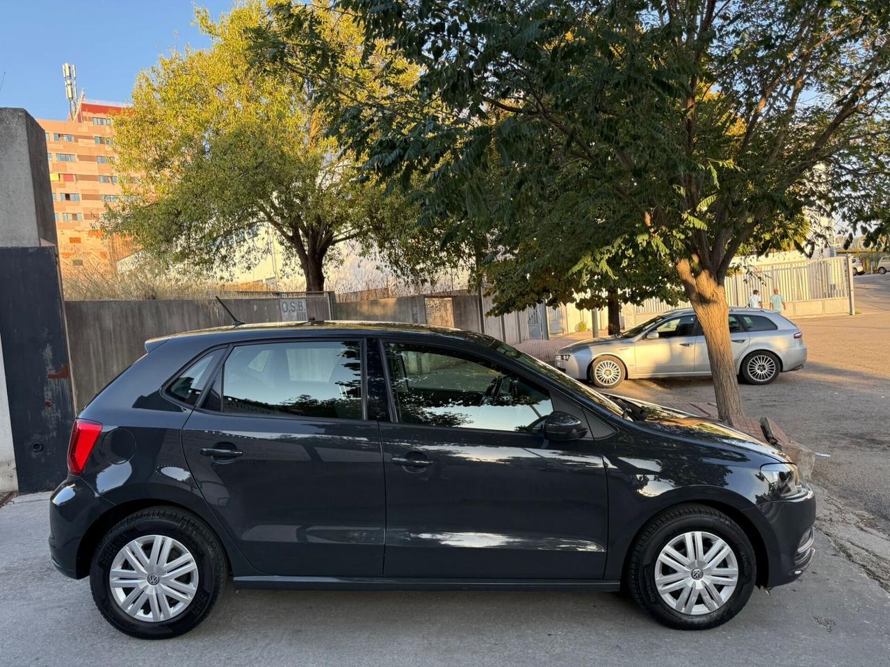 Volkswagen Polo 1..0 Benz. Km. 52.000 NEOPATENTATI