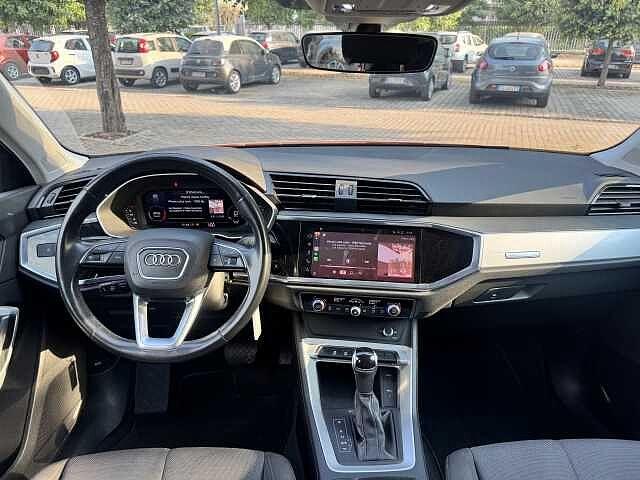 Audi Q3 35 TDI S tronic Business