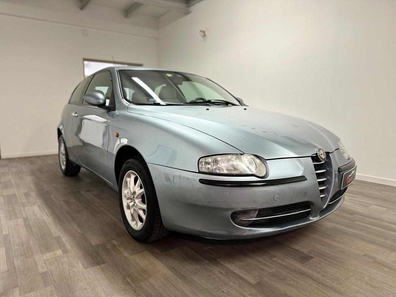 Alfa Romeo 147 1.6i 16V T.S. (105 CV) cat 3p. Dist.